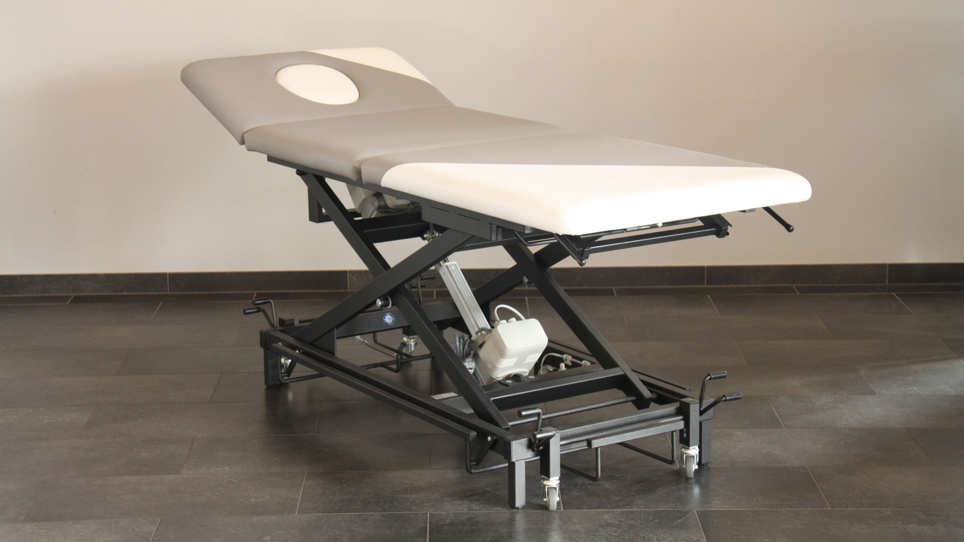 Behandlungsliege von MK Erlen
